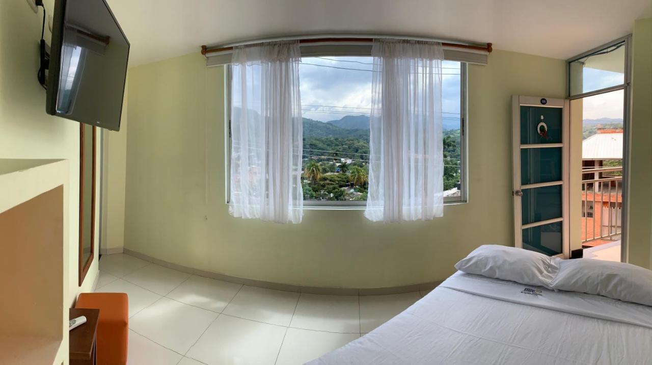 Hotel Bellavista Premium Villeta Dış mekan fotoğraf